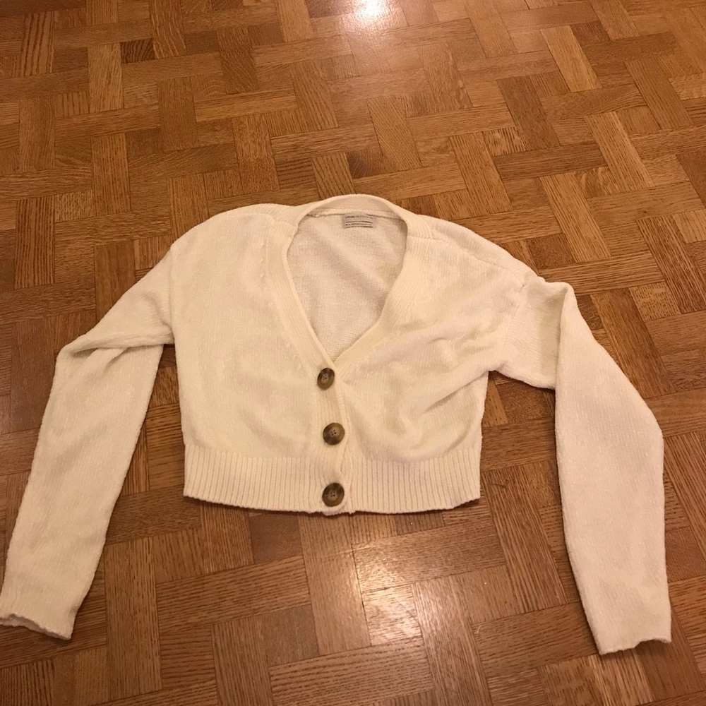 Urban Outfitters low v cropped sweater